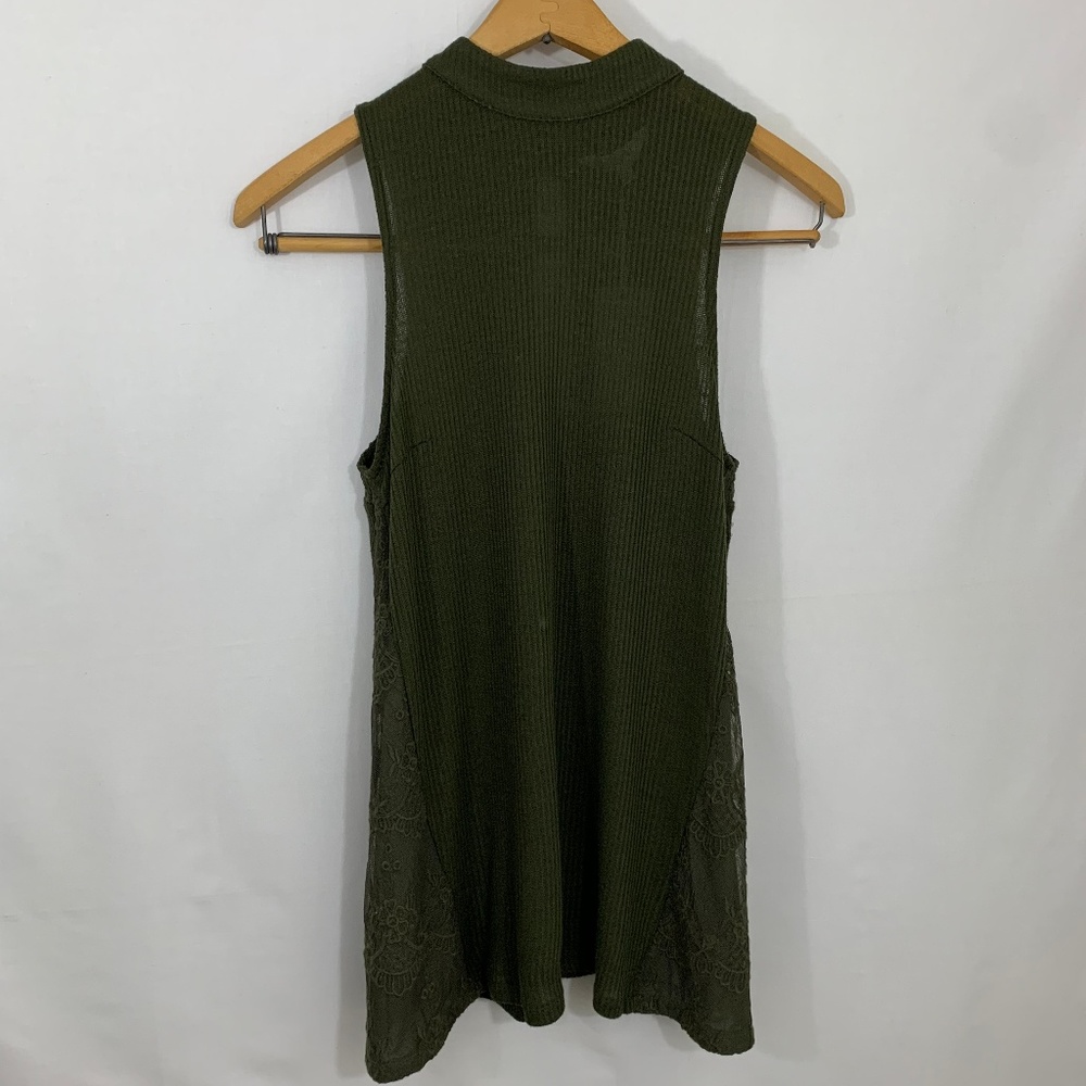 💥Candie's Olive Green Top